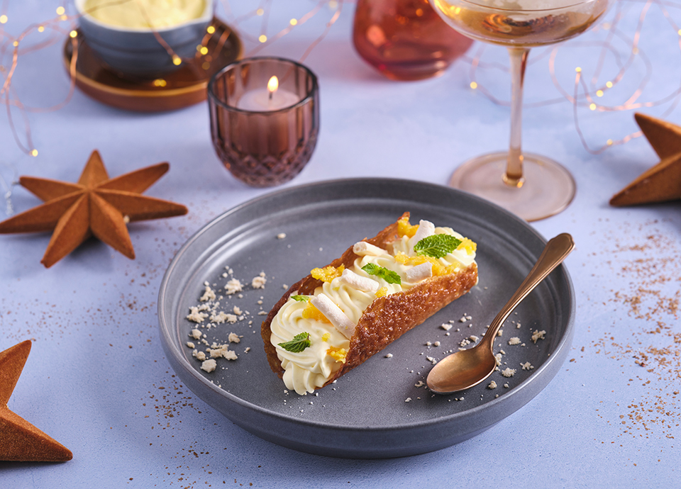 Cannoli croustillants à l'orange et crème chantilly